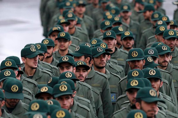 فقدان الإقامة يهدد المئات.. كندا تشدد الخناق على الإيرانيين ممن خدموا سابقًا بالحرس الثوري