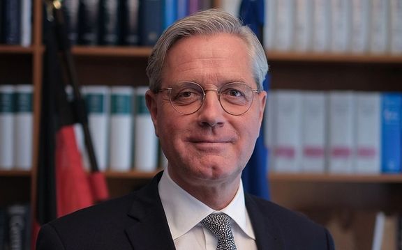 برلماني ألماني: يجب أن يكون التبرؤ من النظام الإيراني الإرهابي صريحا تماما