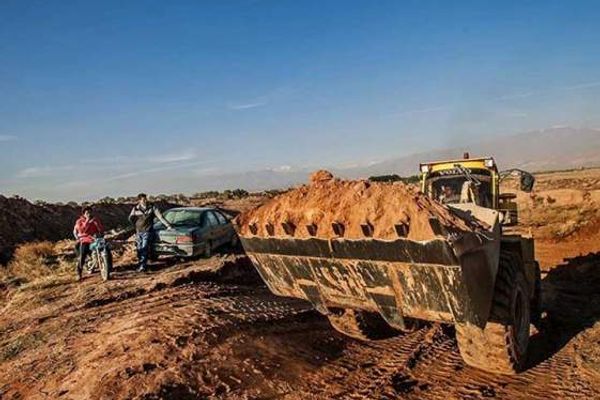 منظمة البحوث الزراعية تؤكد تهريب "التربة الإيرانية"