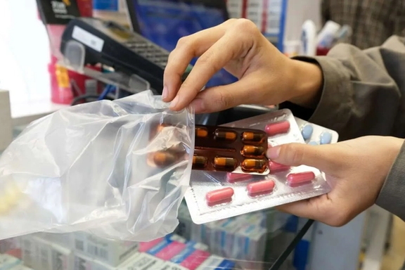 وزیر بهداشت از حذف ارز ترجیحی دارو خبر داد؛ فاجعه دارویار تکرار خواهد شد؟