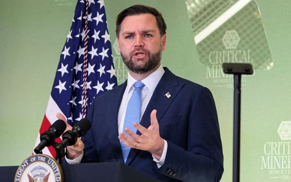 نائب الرئيس الأميركي: قمع المتظاهرين جزء من محادثاتنا مع إيران