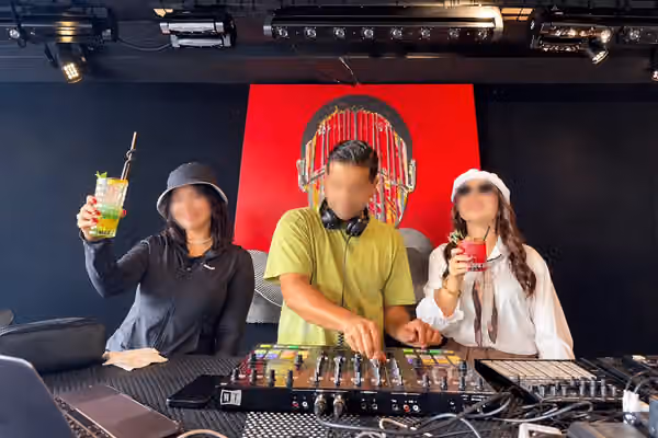 Tehran police warn cafes over live music, DJs and hookah