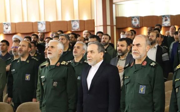 مقام دفتر خامنهای: سپاه پاسداران از تیم مذاکرهکننده حمایت میکند