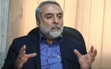 رییس بنیاد ایرانشناسی: اگر یک درصد فشارهای وارده به ایران به هر کشوری میآمد، فرو میپاشید