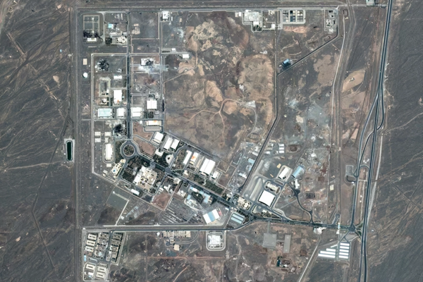 منها تفكيك 3 مواقع نووية وتسليم اليورانيوم.. أميركا تفرض شروطًا صارمة على إيران في جنيف