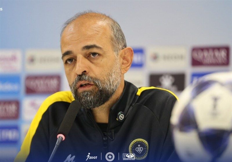 نویدکیا، سرمربی سپاهان: باید مضاعف تلاش کنیم تا باخت به الحسین را جبران کنیم