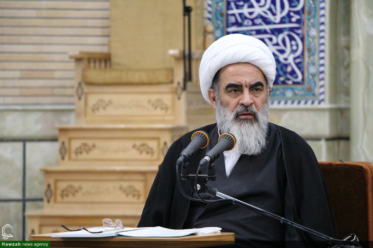 مدرس حوزه علمیه: تجمع&zwnj;های شبانه باید تا زمان انتقام خون رهبرمان گسترده&zwnj;تر شود