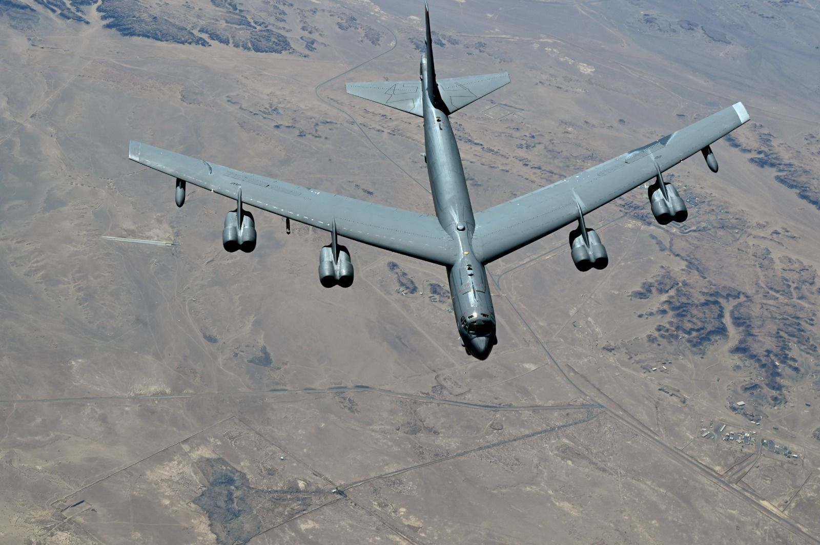 US Air Force Flies B-52 Bombers Over Mideast In Sync With Allies | Iran ...