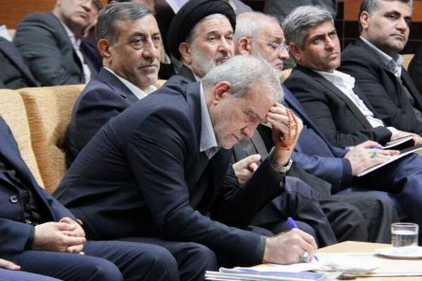 Tehran moderates rail against president's 'one-way' reconciliation