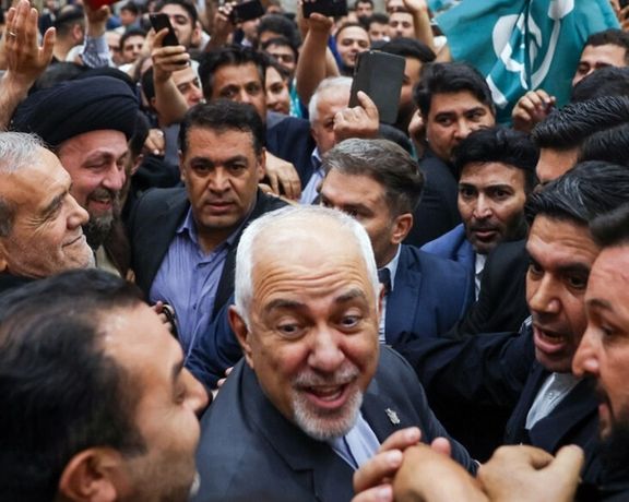 ظریف: جهان حرف ما را گوش دهد و با ما تعامل کند