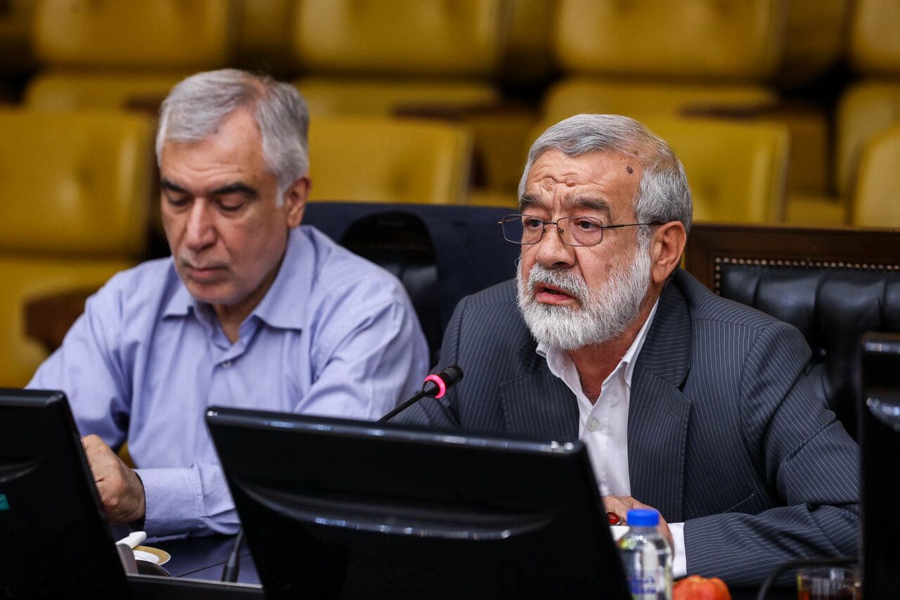 غضنفری، نماینده تهران: اگر آمریکا به ایران تعرض کند، ما هم واشینگتن را می‌زنیم