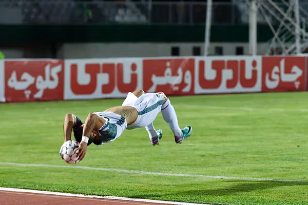 بحران مالی در لیگ برتر؛ چند باشگاه خواستار پایان فصل شدند