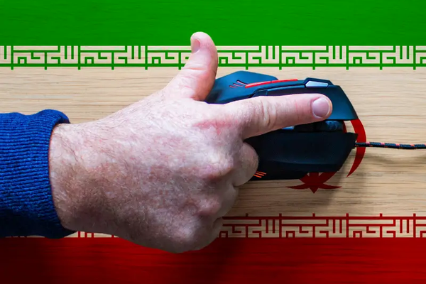 "مايكروسوفت": قراصنة إيرانيون يستهدفون خبراء بارزين في الشرق الأوسط