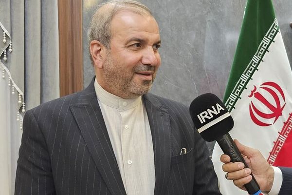 السفير الإيراني في بغداد: مستعدون لحماية النظام العراقي من السقوط إذا طُلب منا ذلك