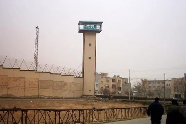 دیوان عالی کشور احکام اعدام سه زندانی سیاسی در اهواز را تایید کرد