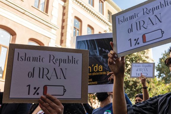 اعتراف فرمانده سپاه به کمبود نیرو برای سرکوب شهروندان و استفاده از بازنشستگان