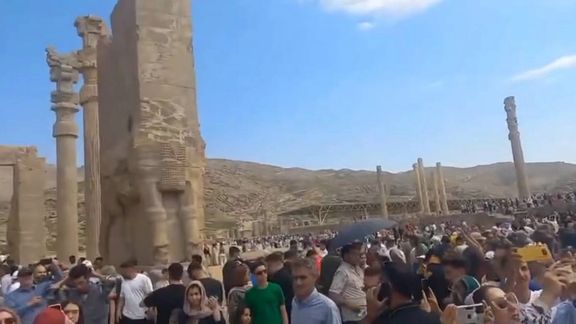 سال ۱۴۰۴ با شعارهای اعتراضی مردم در اماکن تاریخی آغاز شد