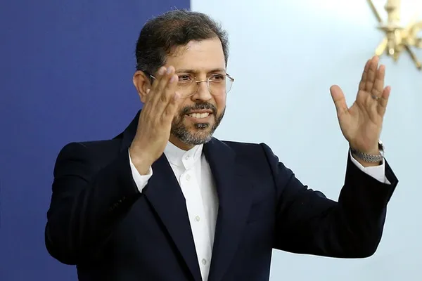 معاون وزیر خارجه جمهوری اسلامی: برنامه هستهای ما «دست نخورده» و از آن محافظت میکنیم