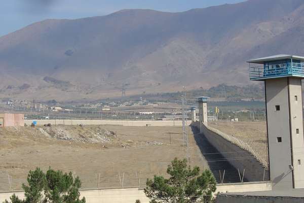Many Iranian Prisoners Injured As Guards Open Fire At Inmates