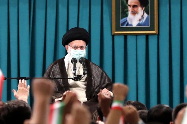 ردا على احتجاج التلاميذ.. خامنئي: وقعوا تحت تأثير "الإثارة" ودعم واشنطن للإيرانيين "وقاحة"