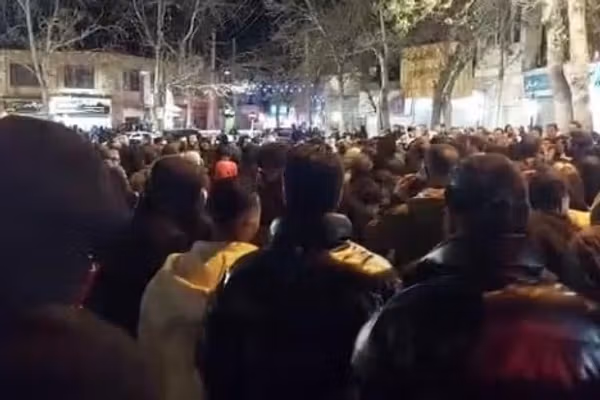 هرانا: دستکم ۳۴ معترض جانباخته، بیش از دو هزار بازداشتی و گسترش سرکوب به مراکز درمانی