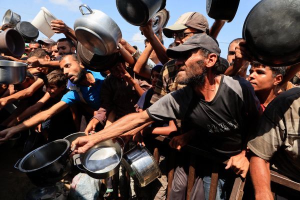 اسرائیل: حماس کامیونهای حامل شیر خشک نوزاد را در نوار غزه غارت کرد