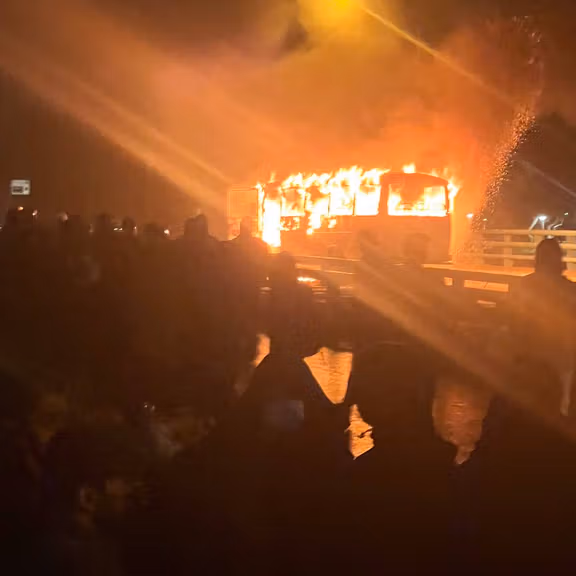 پیام مخاطب: پیکر معترضان را با خودروی زباله حمل کردند