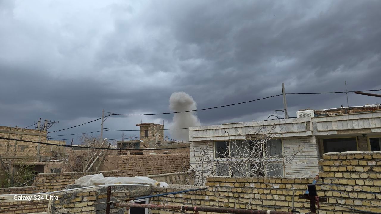 صدای انفجار مهیب در مناطق مختلف ایران از جمله تهران، تبریز و مشهد شنیده شد