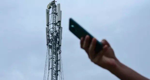 Iranian lawmaker links mobile disruptions to power shortages