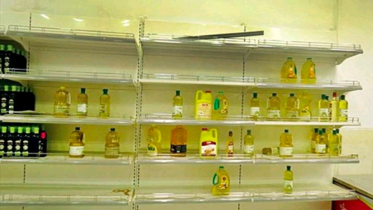 زيادة أسعار الزيت في إيران 4 أضعاف.. وبيع الإنتاج القديم بالسعر الجديد