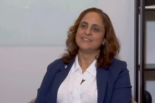 Iran-born former Mossad officer running for Knesset urges end of Islamic Republic