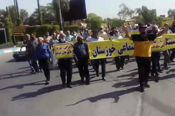Tehran’s Transportation Fleet Workers Join Nationwide Protests, Strikes