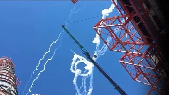 A missile exhaust trail and cloud from explosions on Chabahar sky (January 10, 2024)