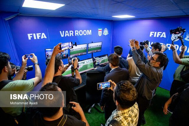 فدراسیون فوتبال در برابر صداوسیما؛ باشگاه‌ها VAR می‌خواهند، خودشان دوربین بخرند 