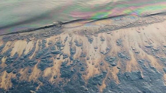 رییس اداره حفاظت محیط زیست گناوه: سطح آلودگی نفتی در ساحل گناوه بسیار گسترده است