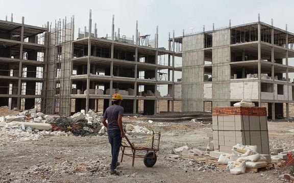 روزنامه شرق: در طرح دولت قسط خانهدار شدن ماهی ۹ میلیون اما حقوق کارگران ماهی ۸ میلیون است