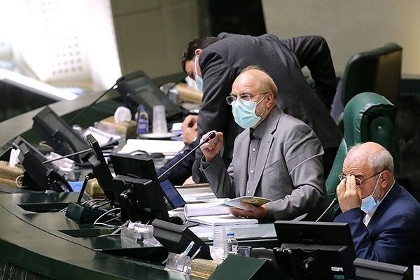 Iran Lawmakers Criticize Runaway Cost of Living 'Tsunami'