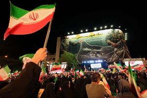 Opposition to US talks grows in Tehran as ceasefire deadline nears