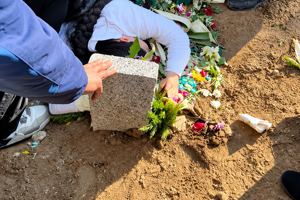 السلطات الإيرانية تقطع المساعدة المالية عن أسرة بسبب مقتل ابنها خلال الاحتجاجات الأخيرة