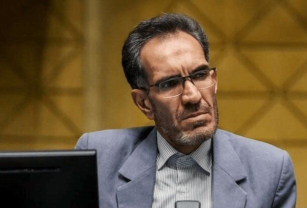 عضو کمیسیون شوراهای مجلس خواستار بازنگری کشورهای عربی در میزبانی نیروهای آمریکا شد