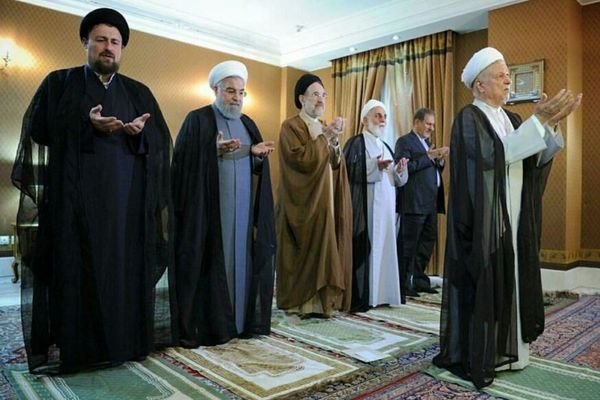 تيار "البكسوات".. هل ستُخدَع إيران مرة أخرى بالإصلاحيين؟