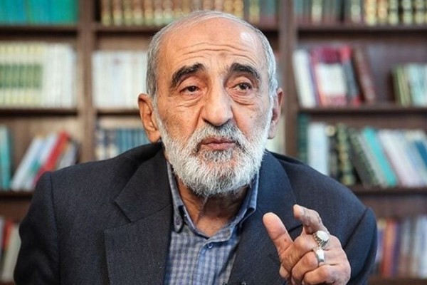 ممثل خامنئي: الانسحاب من "الانتشار النووي" ضمان إيران الوحيد إذا تخلت واشنطن عن الاتفاق