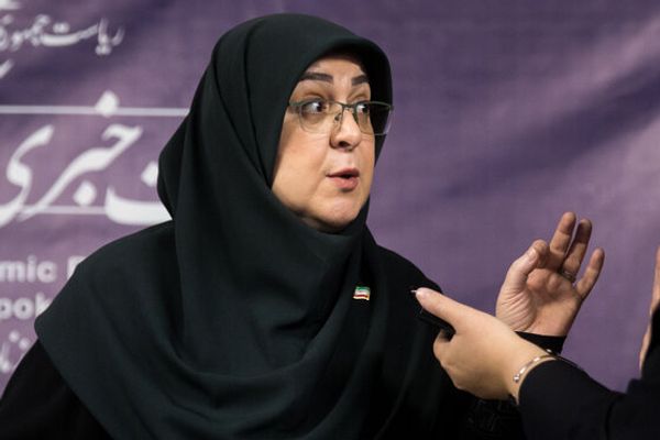 المتحدثة باسم الحكومة الإيرانية: وقت اتخاذ قرار بشأن زيادة أسعار الوقود ليس الآن