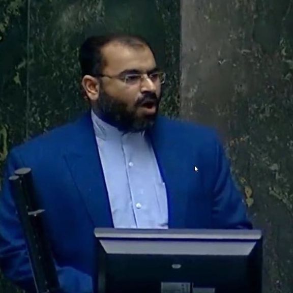 نماینده آبادان: اگر مردم در انتخابات شرکت نکنند به خاطر صف مرغ و برنج و قیمت دلار است