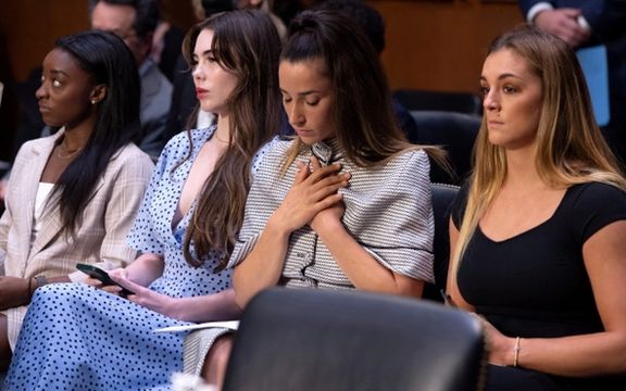 درخواست غرامت یک میلیارد دلاری ژیـمناسـتهای آمـریکایی قـربانی آزار جنسی از FBI