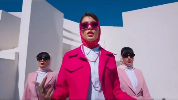 A screengrab of Khanoumi's promotional video