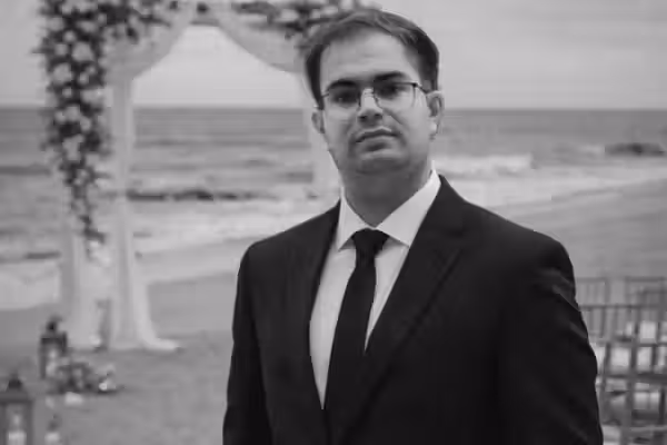 جاویدنام علی زارعی میخواست قبل از رفتن به آلمان، دِین خود را به مردم مرودشت ادا کند