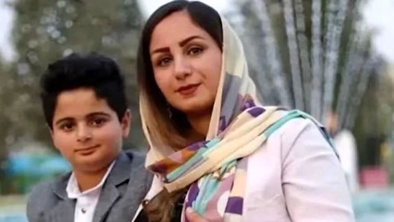 Kian Pirfalak and her mother