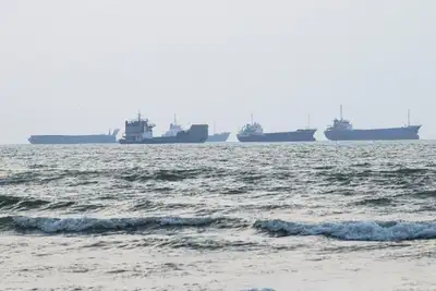 US, Iran hint at talks even as sanctions tighten and Hormuz tensions stay high