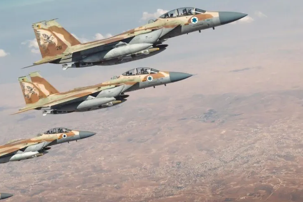 "الإيكونوميست": إسرائيل ستسعى إلى إسقاط النظام الإيراني إذا اندلعت حرب جديدة